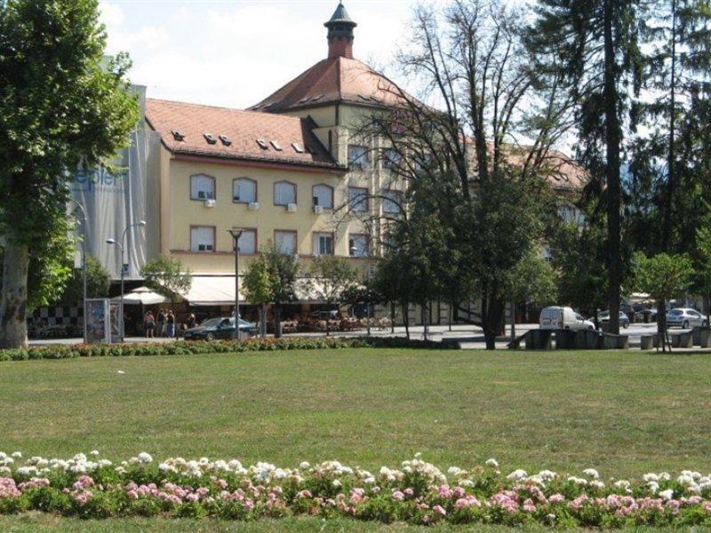 Hotel Zepter Palace Баня Лука Екстериор снимка